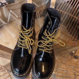Dr. Martens Women's Vegan Jadon Max, Size 9